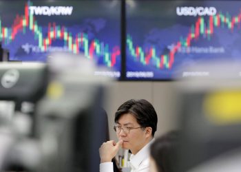 South Korea’s reserves fall in 19 months
