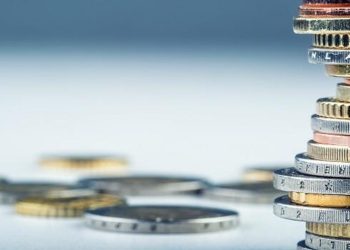 Signals of cracks in the US economy are frequent. Will Powell release more easing signals?