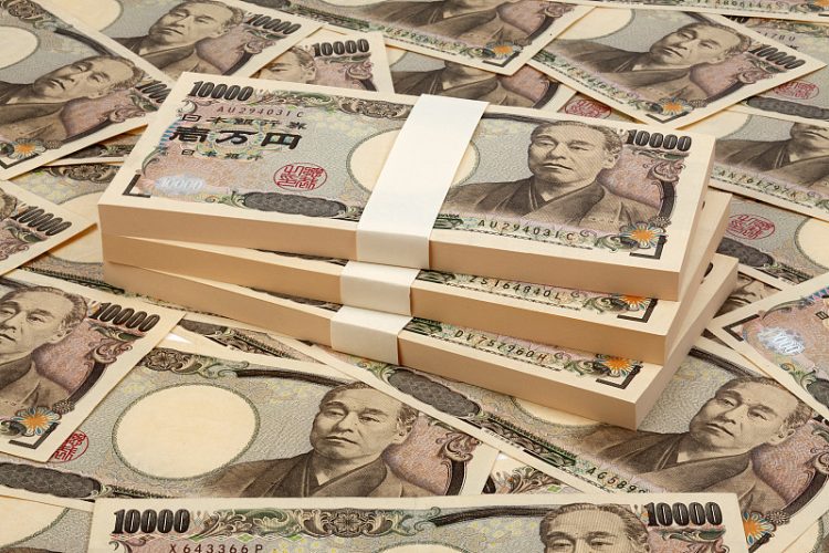 The Yen’s Rollercoaster: From Record Lows to Rebound