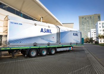 Semiconductor Stocks Stagger as ASML Stumbles, Tech and Chinese Indexes Retreat