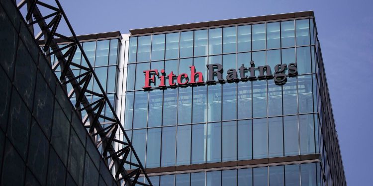 Fitch Revises France’s Sovereign Credit Outlook to ‘Negative’