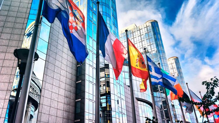 French Political Chessboard: A Tripartite Parliament and the Uncertain Economic Horizon