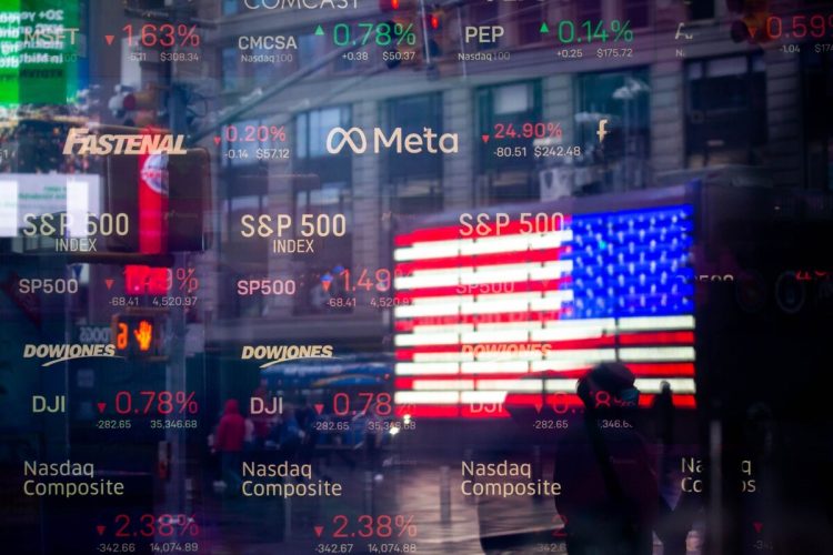 The Danger of Overvalued Tech Stocks: Is the Next Big Crash Already Here?
