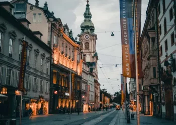 How Europe’s Debt Issues Affect Investor Confidence and Market Trends