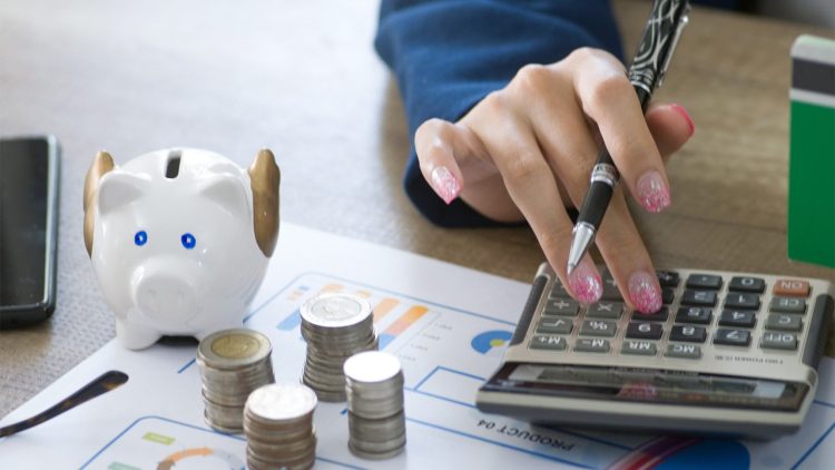 How Experts Interpret Current Market Volatility and Investment Opportunities