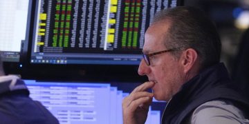 Why Did 2025 Q1 US Tech Stock Rally Decouple from Japanese Equity Flows?