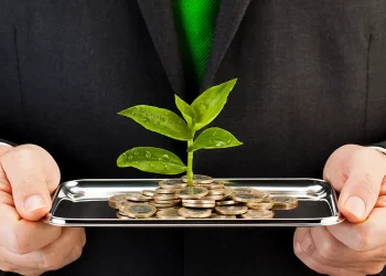 ESG Investing Wave: Long-Term Value or Emotion-Driven Illusion?