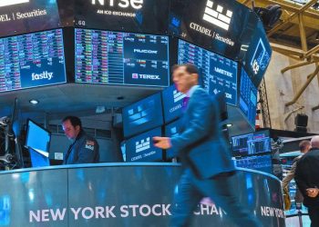 Global PMI Keeps Rising: What Economic Signals Are Hiding Beneath the Surface?