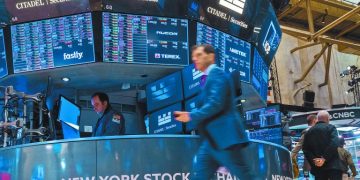 Global PMI Keeps Rising: What Economic Signals Are Hiding Beneath the Surface?