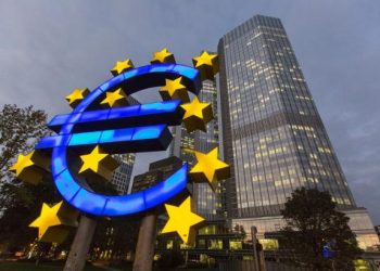 The Asian Century in Flux: Financial Centers, Capital Flows, and Geopolitical Risk